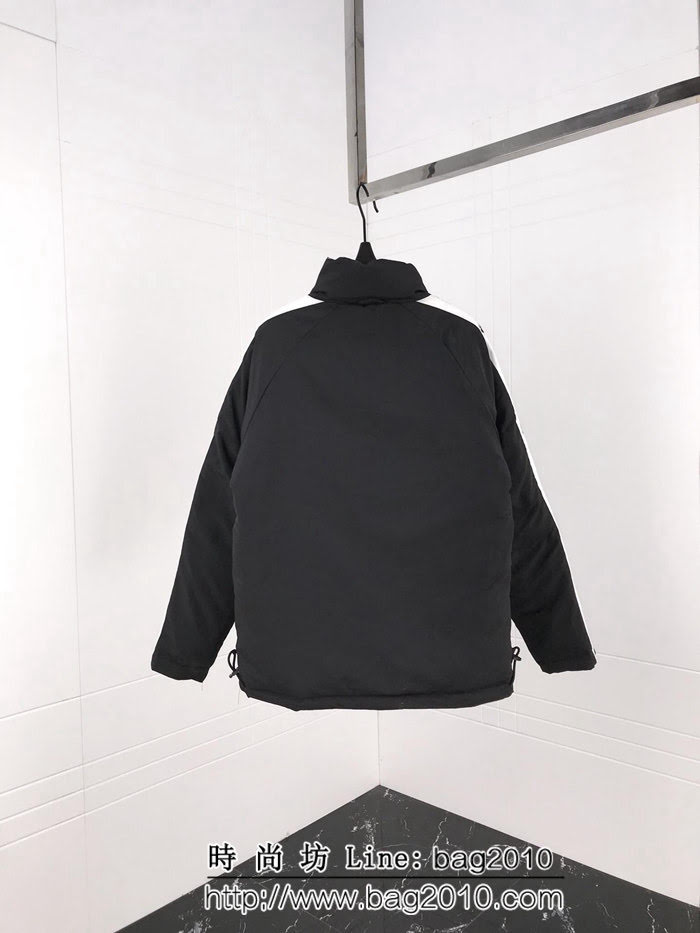 BURBERRY巴寶莉 爆款 18ss秋冬新款 兩面穿 白鴨絨 男款羽絨服 一衣兩穿 ydi2194